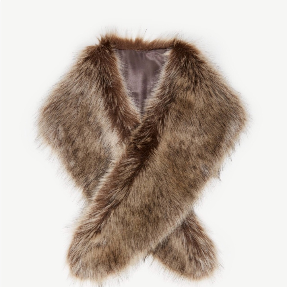 10 brand new fur stolls